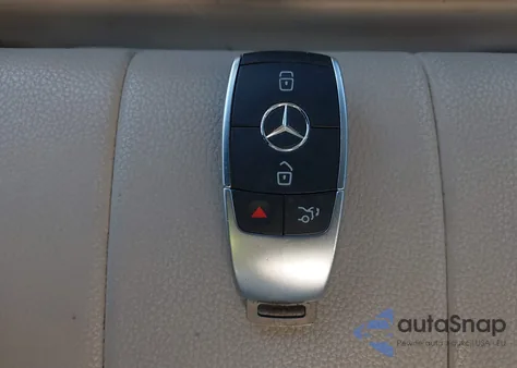 2020 Mercedes-Benz A 220 z USA, uszkodzony, nr VIN W1K3G4EB7LJ227345